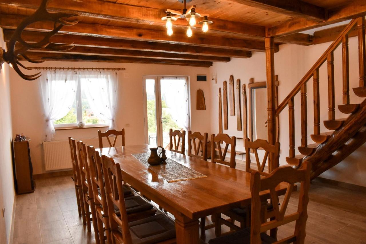 Casa De Sub Hora Villa Zărneşti Eksteriør bilde
