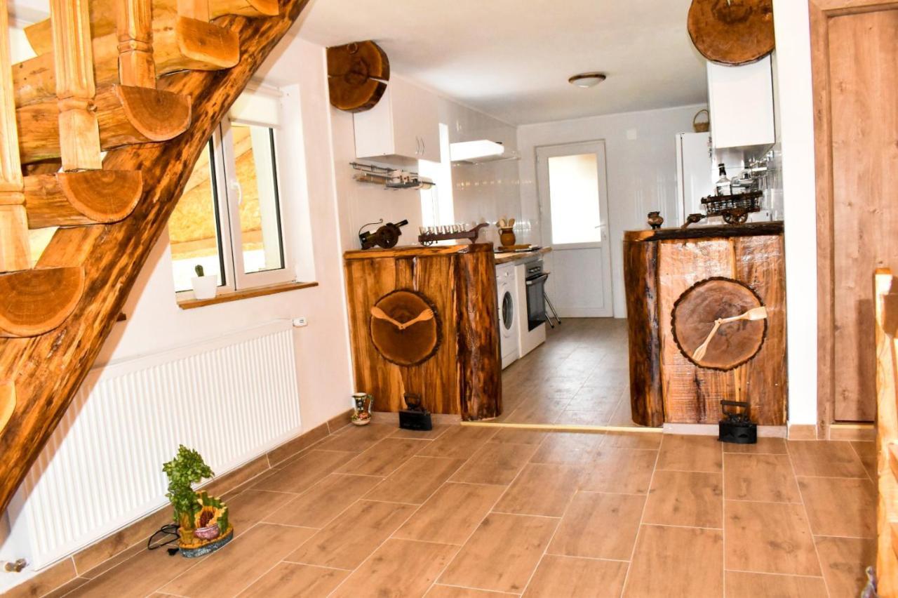 Casa De Sub Hora Villa Zărneşti Eksteriør bilde