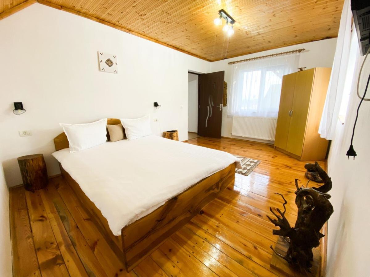 Casa De Sub Hora Villa Zărneşti Eksteriør bilde
