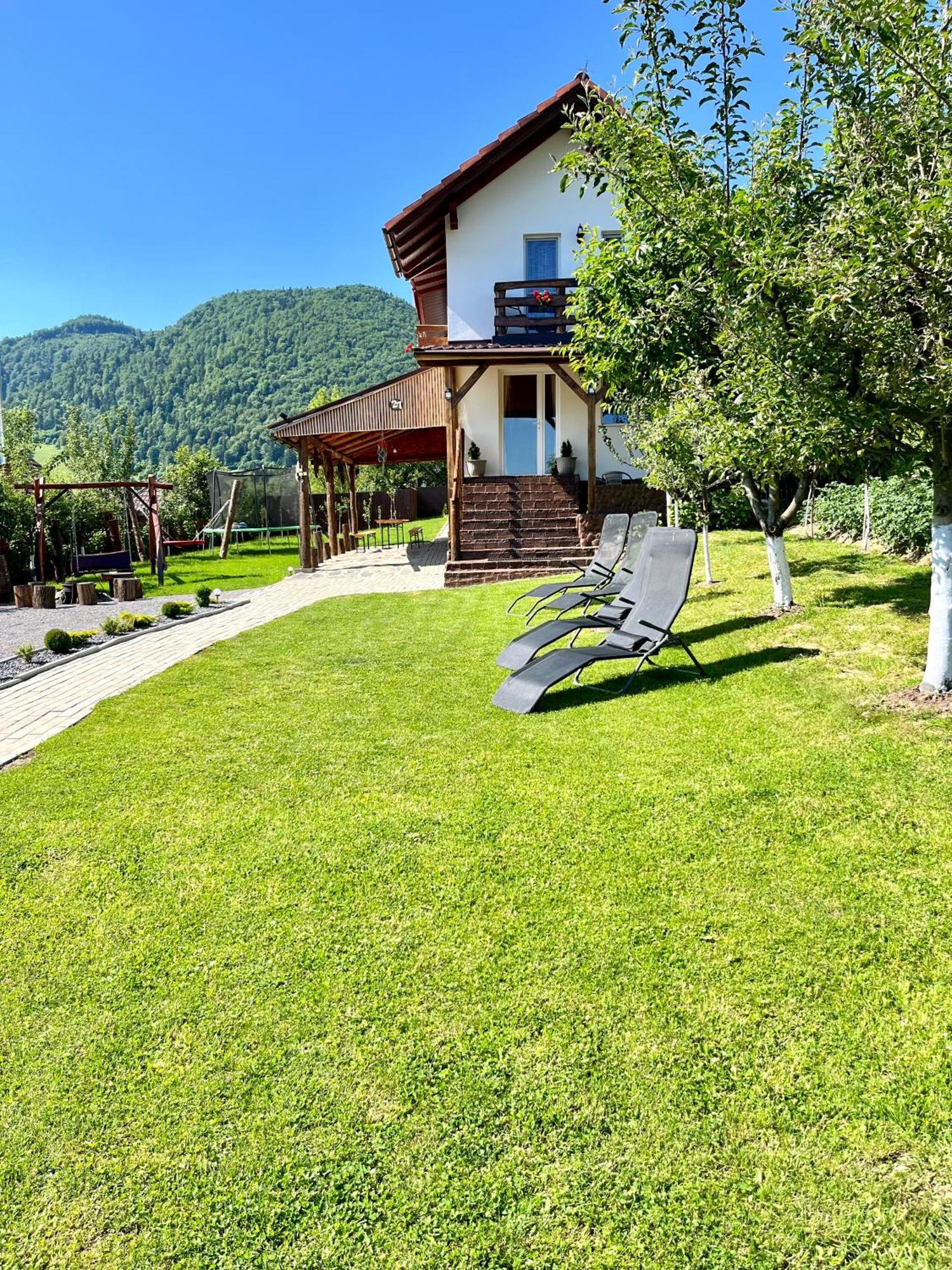 Casa De Sub Hora Villa Zărneşti Eksteriør bilde