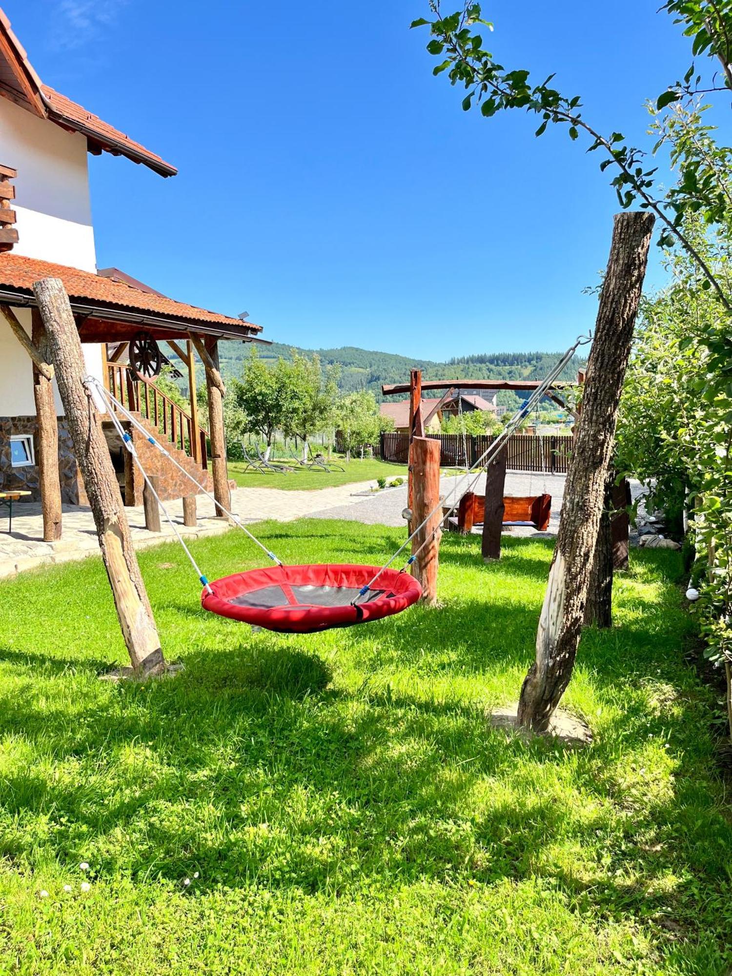 Casa De Sub Hora Villa Zărneşti Eksteriør bilde